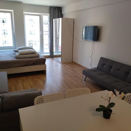 Brand New One Bedroom Apartment #54 In Brand New Building With Free Parking Praga Zewnętrze zdjęcie