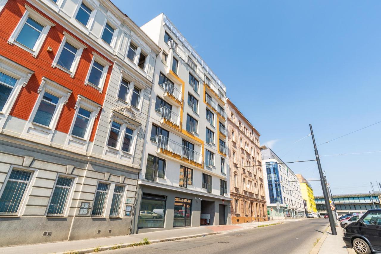 Brand New One Bedroom Apartment #54 In Brand New Building With Free Parking Praga Zewnętrze zdjęcie